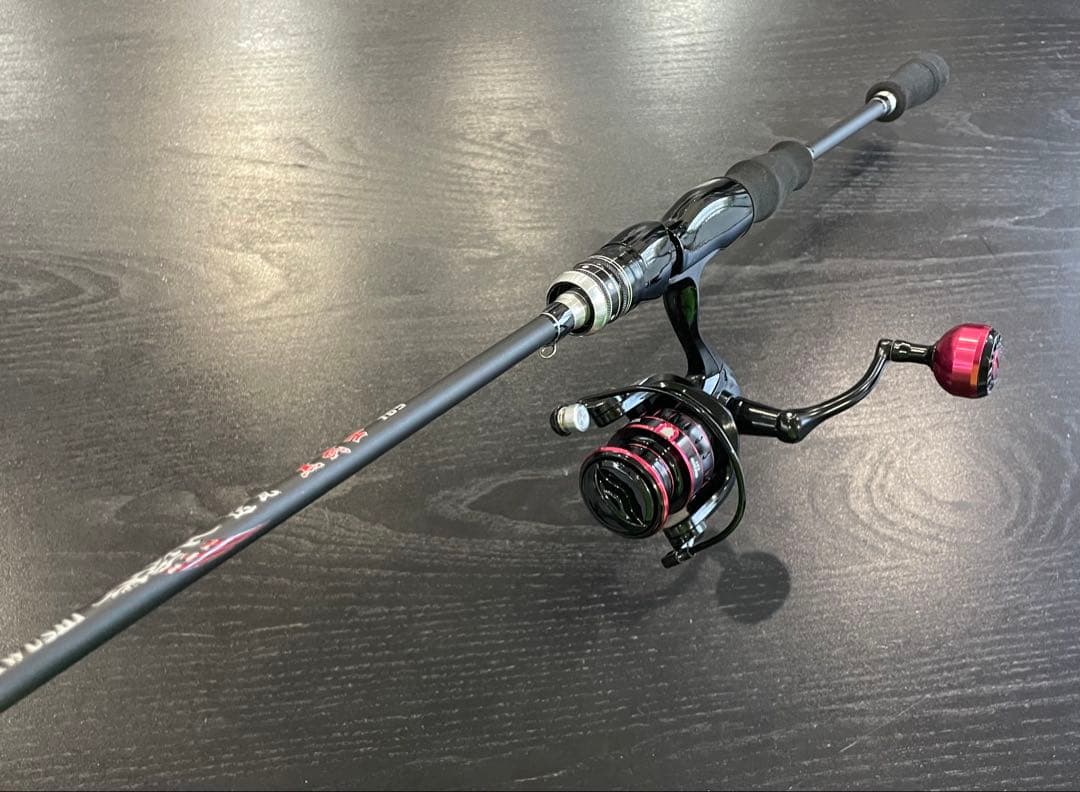 釣りセット2ピーススピニングロッド（180㌢）2000番スピニングリールライン付