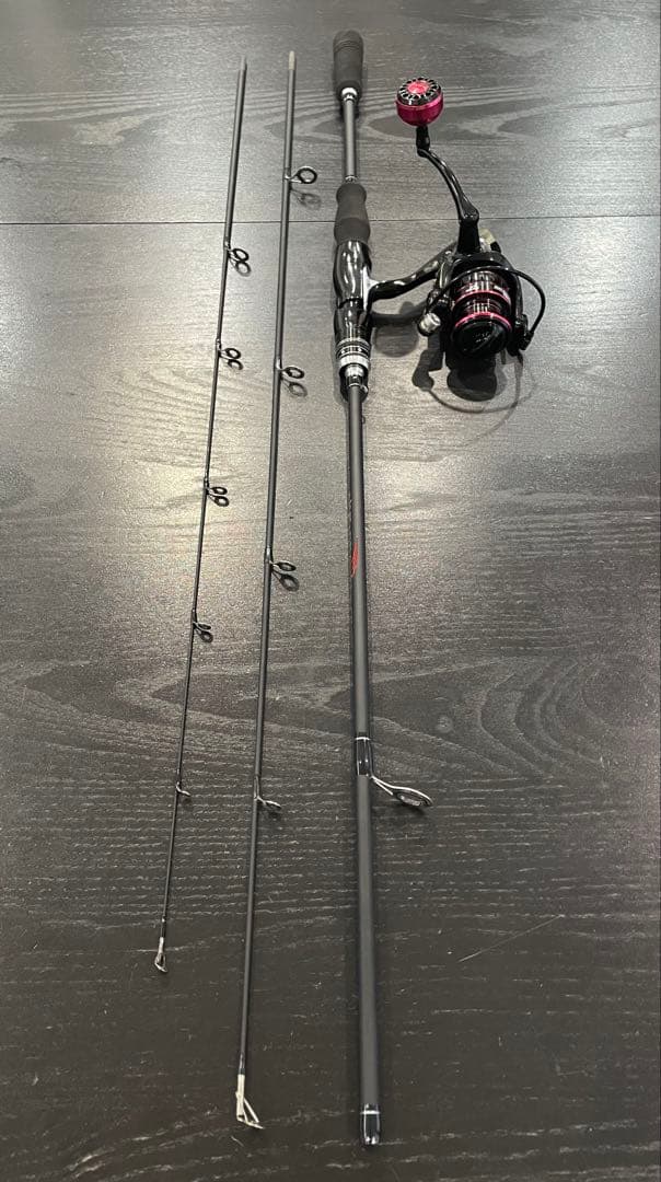 釣りセット2ピーススピニングロッド（180㌢）2000番スピニングリールライン付
