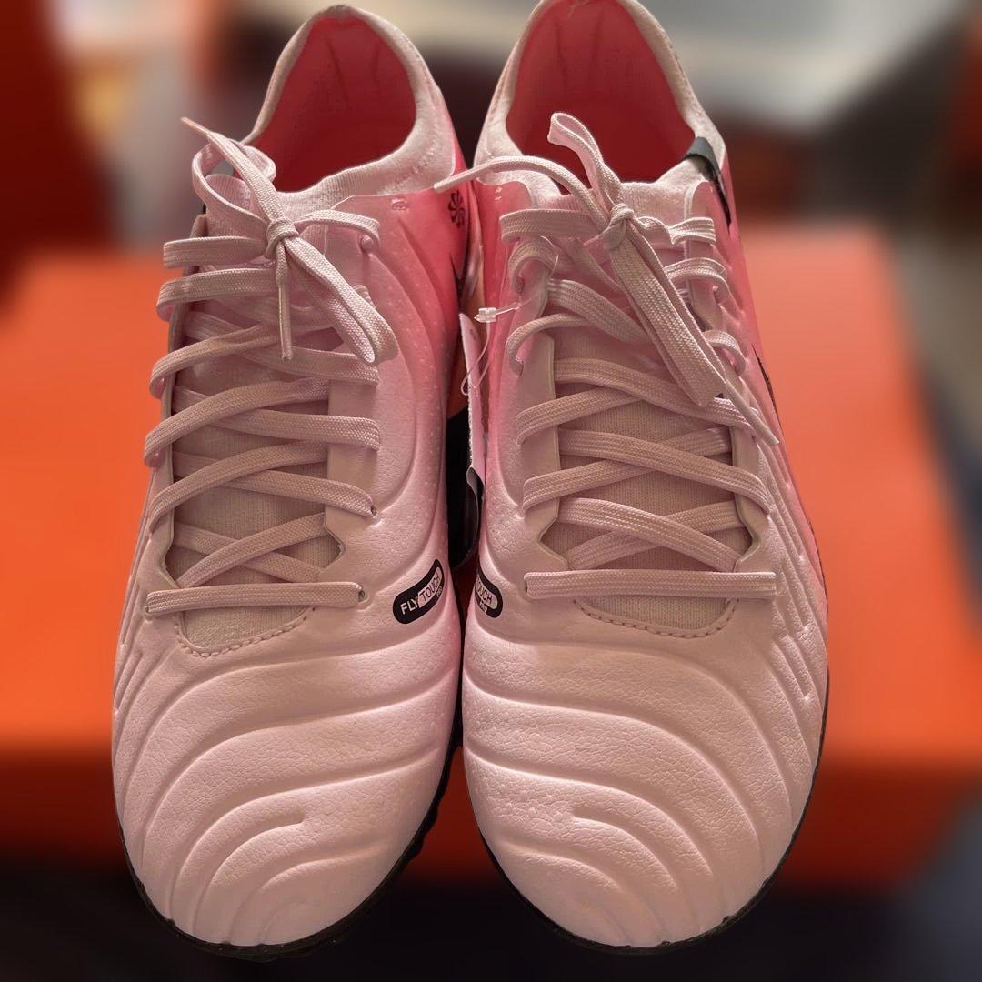 新品タグ付き　Nike レジェンド10プロTF サッカースパイク