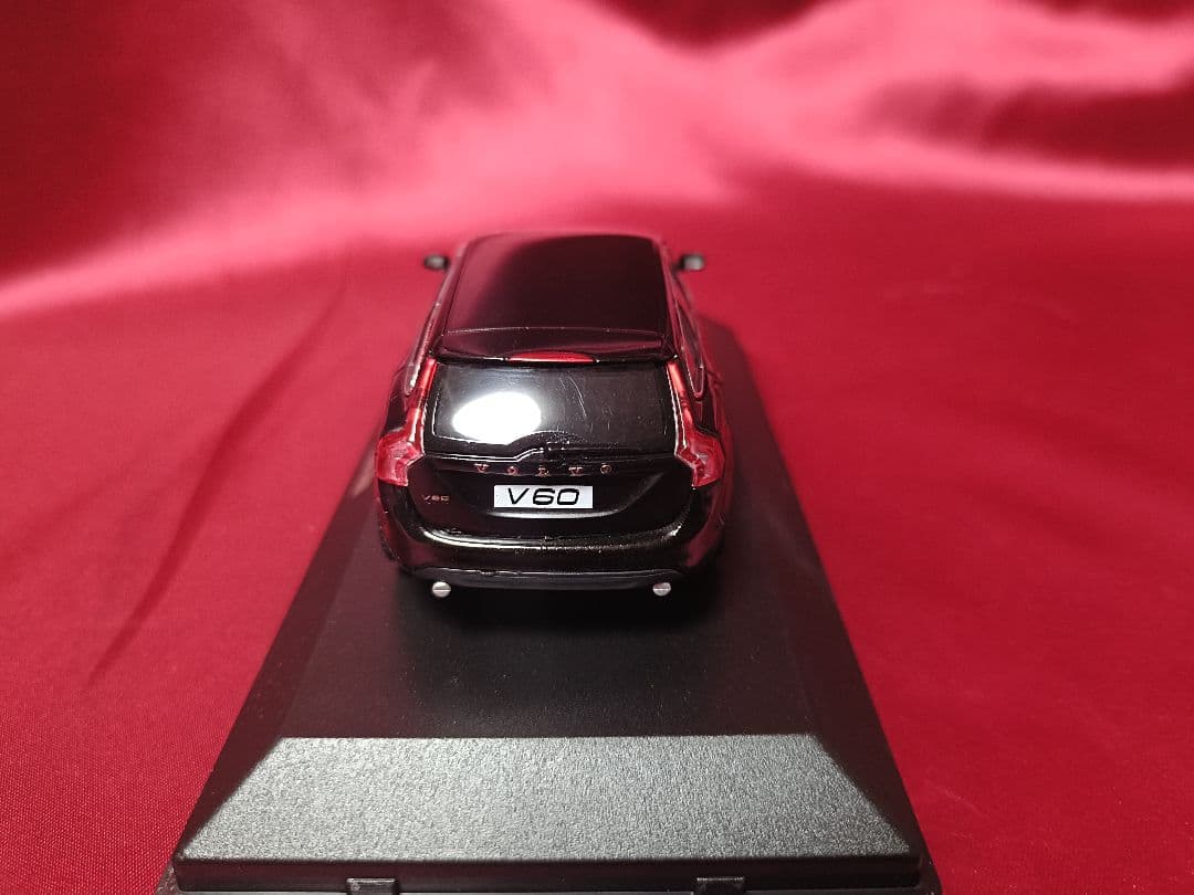 ボルボ ｖ60 ミニカー　VOLVO　MOTOR ART
