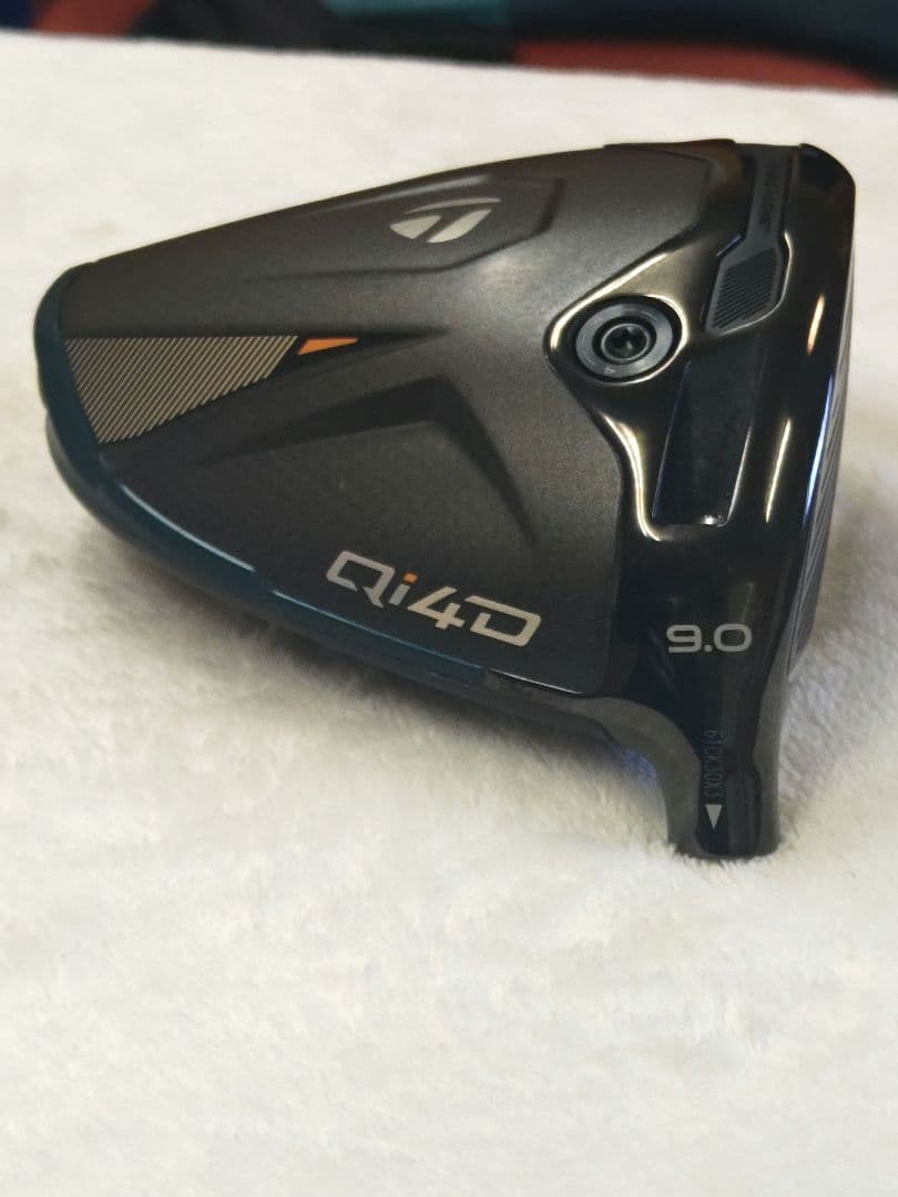 Qi40D ドライバー コアモデル9.0度 ヘッドカバー付き