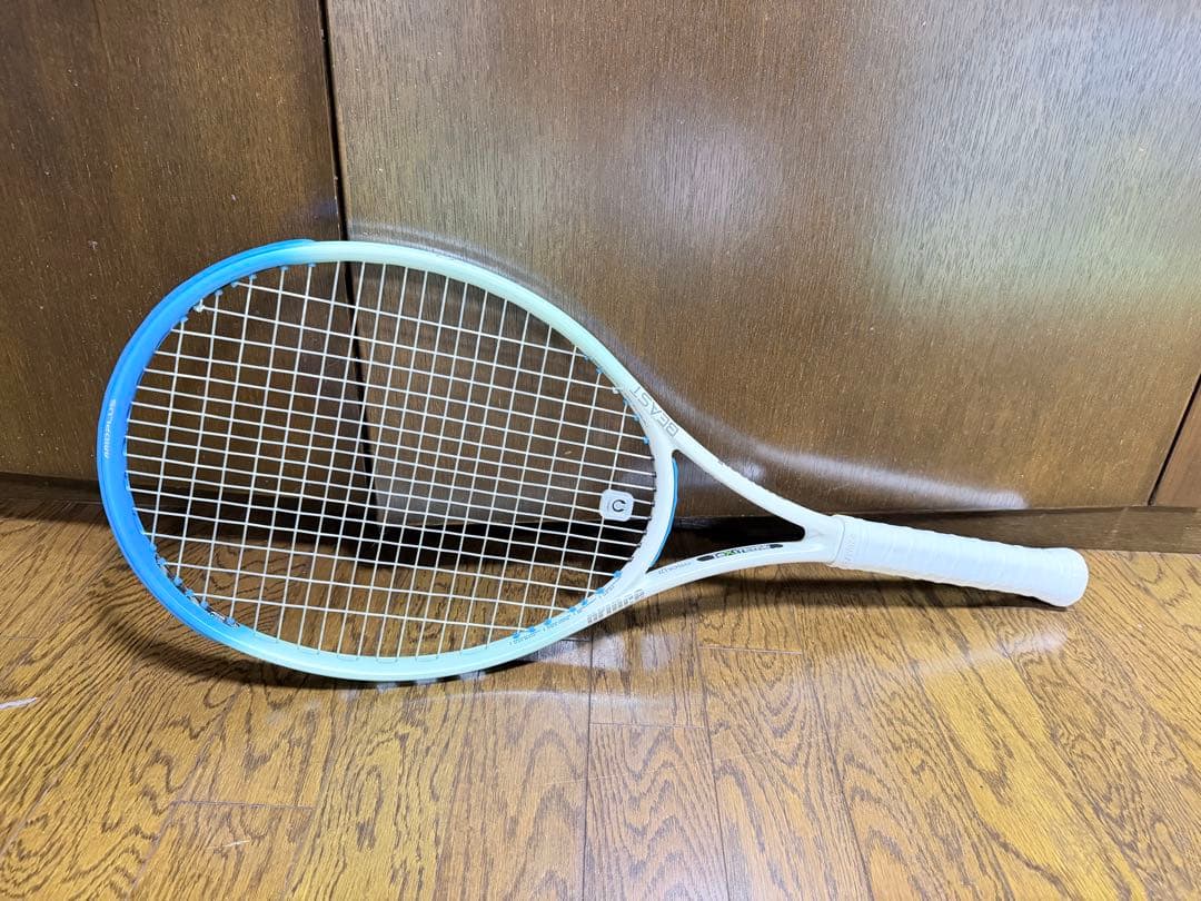 ＊新品テニスラケット BEAST O3 100 (280g）