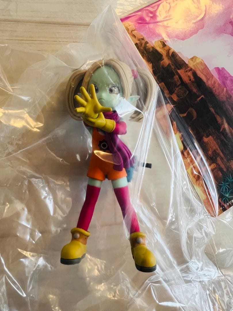 ドラゴンボールフィギュア 一アラレちゃん 30th ➕ パンジ　パネル付き