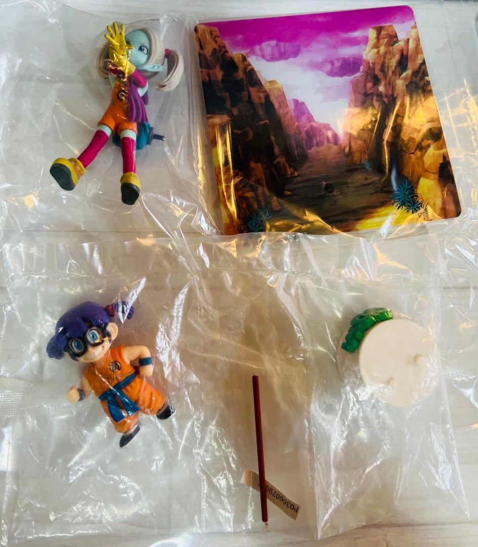 ドラゴンボールフィギュア 一アラレちゃん 30th ➕ パンジ　パネル付き