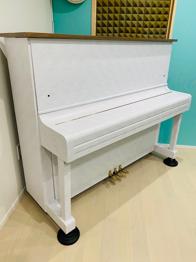 白の木目調ラッピングピアノ⭐︎カワイ中古ピアノ