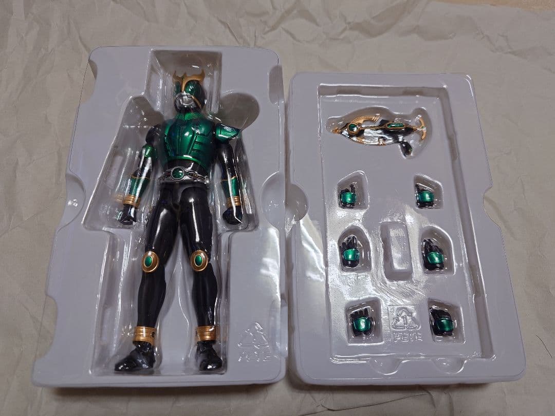 S.H.Figuarts 真骨彫製法 仮面ライダークウガ ペガサスフォーム