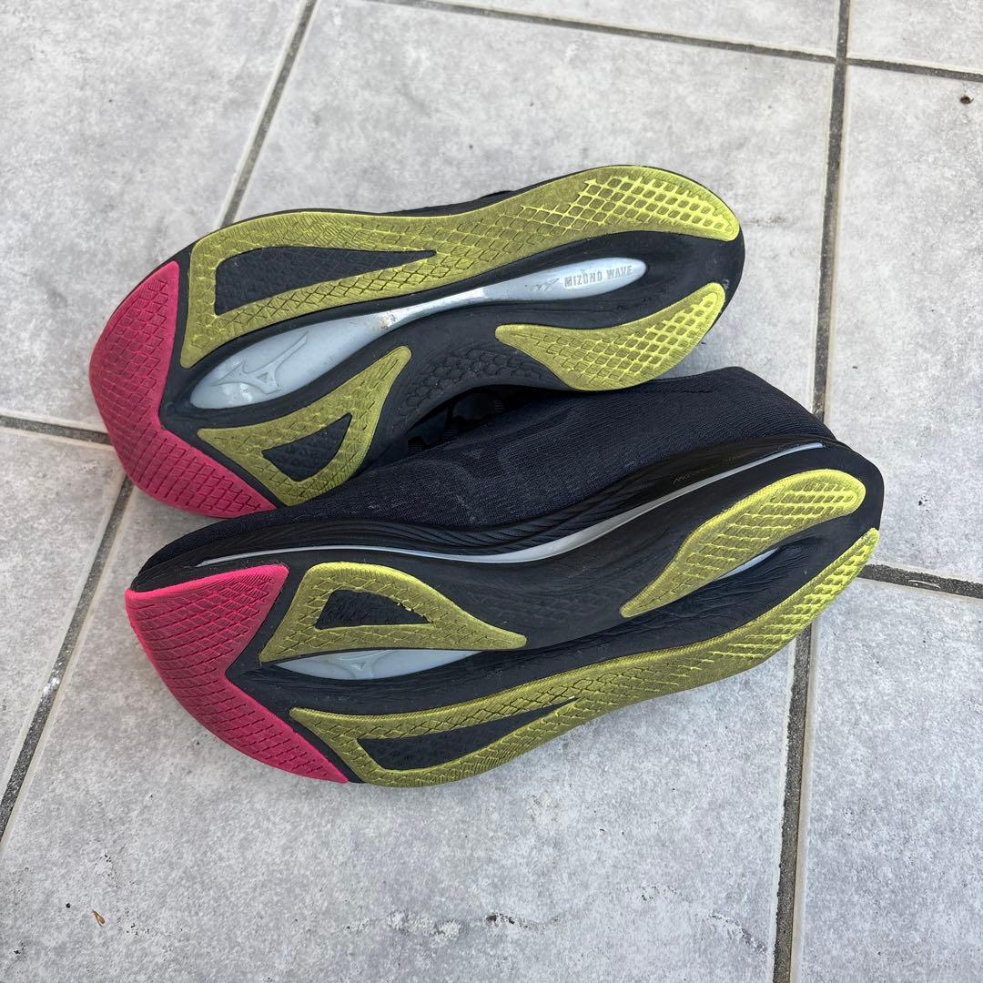 Mizuno ウェーブリベリオン フラッシュ 2