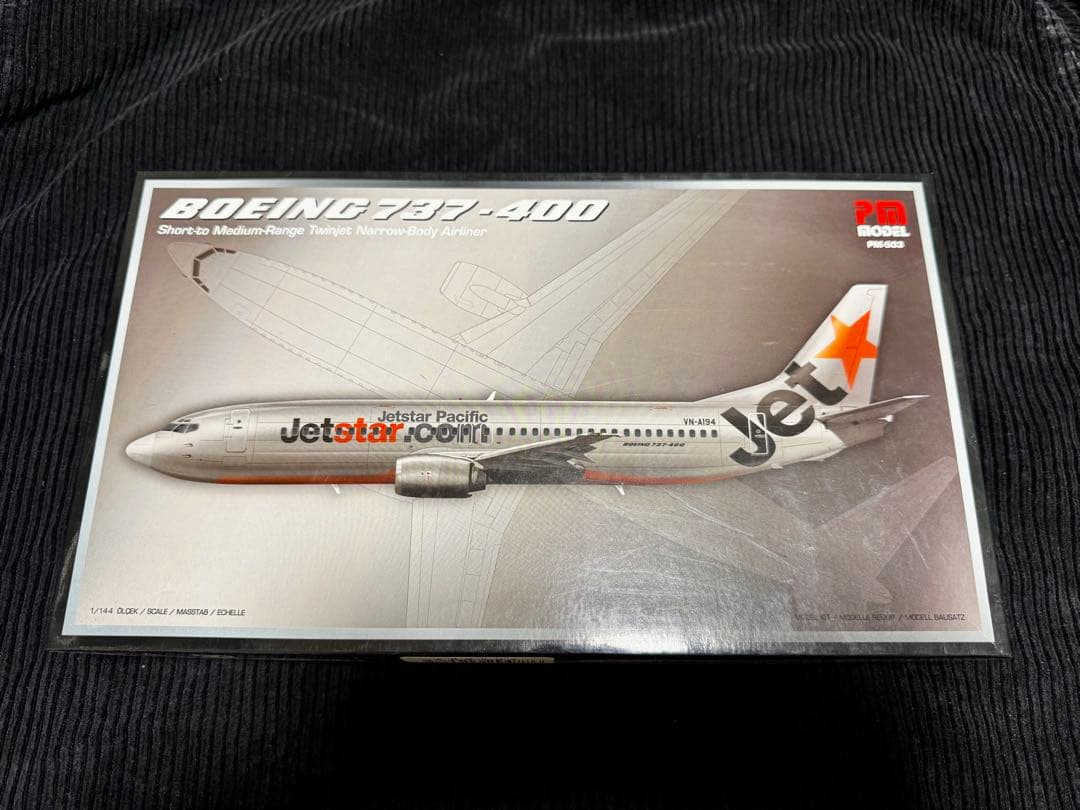 ハセガワ エンブラエル E-170 &PMモデル B737-400 1/144