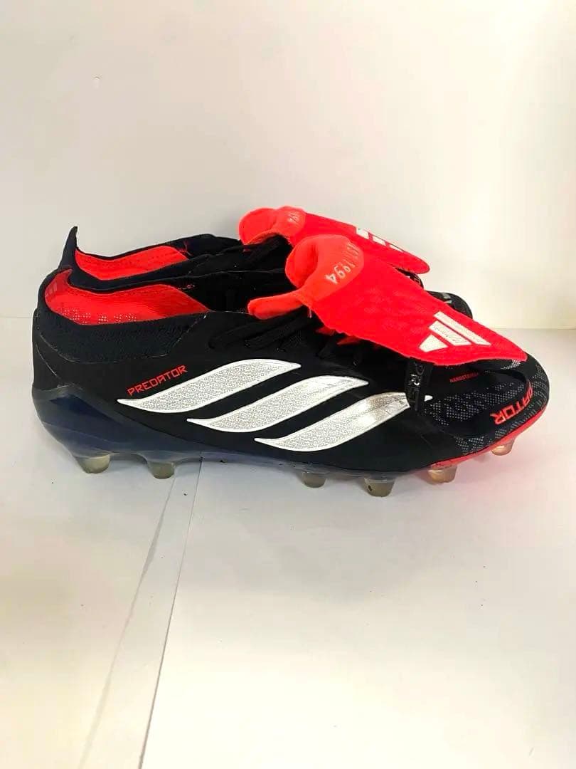 adidas Predator サッカーシューズ ブラック/レッド