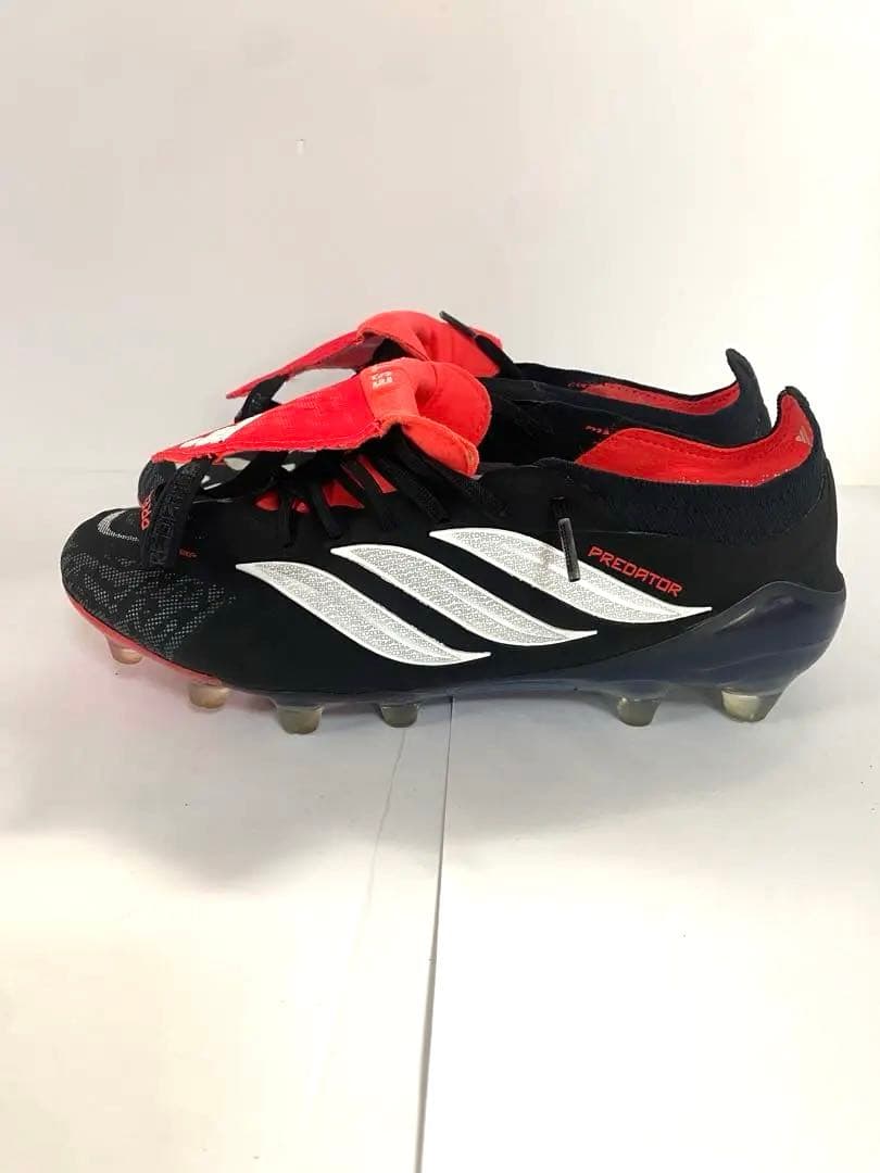adidas Predator サッカーシューズ ブラック/レッド