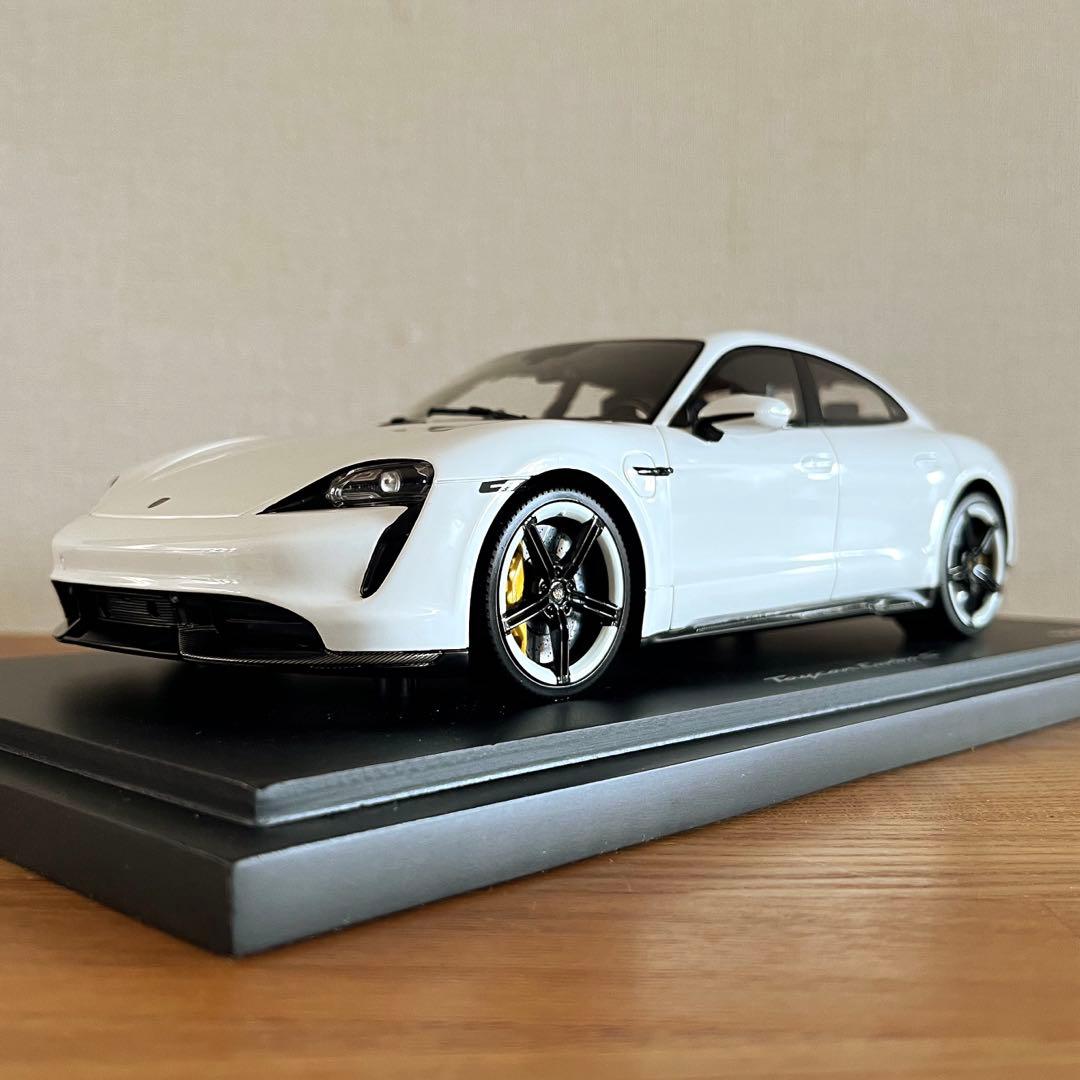 【ミニカー 美品】1/18 ミニチャンプス ポルシェ タイカン ターボ S