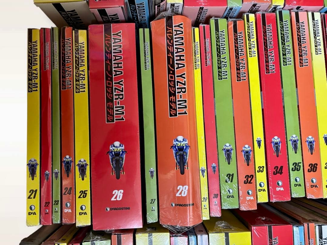 #デアゴスティーニ ヤマハ YZR-M1 バレンティーノロッシモデル1〜76巻