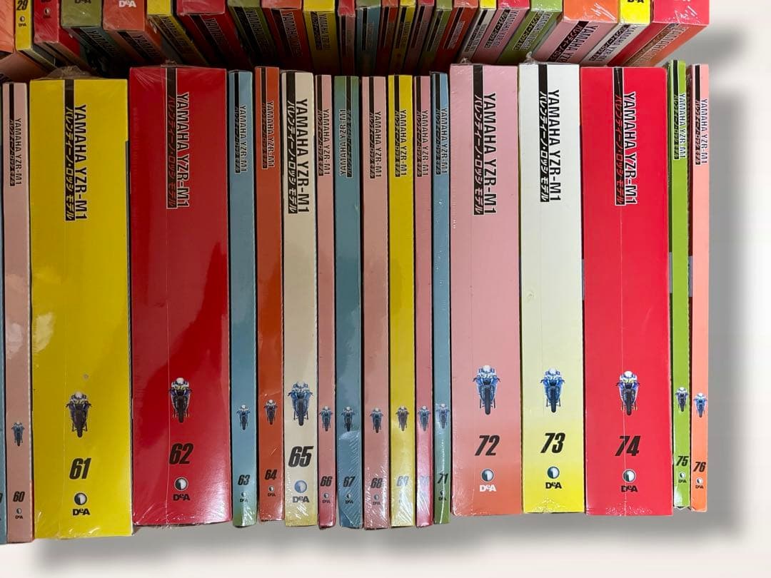#デアゴスティーニ ヤマハ YZR-M1 バレンティーノロッシモデル1〜76巻