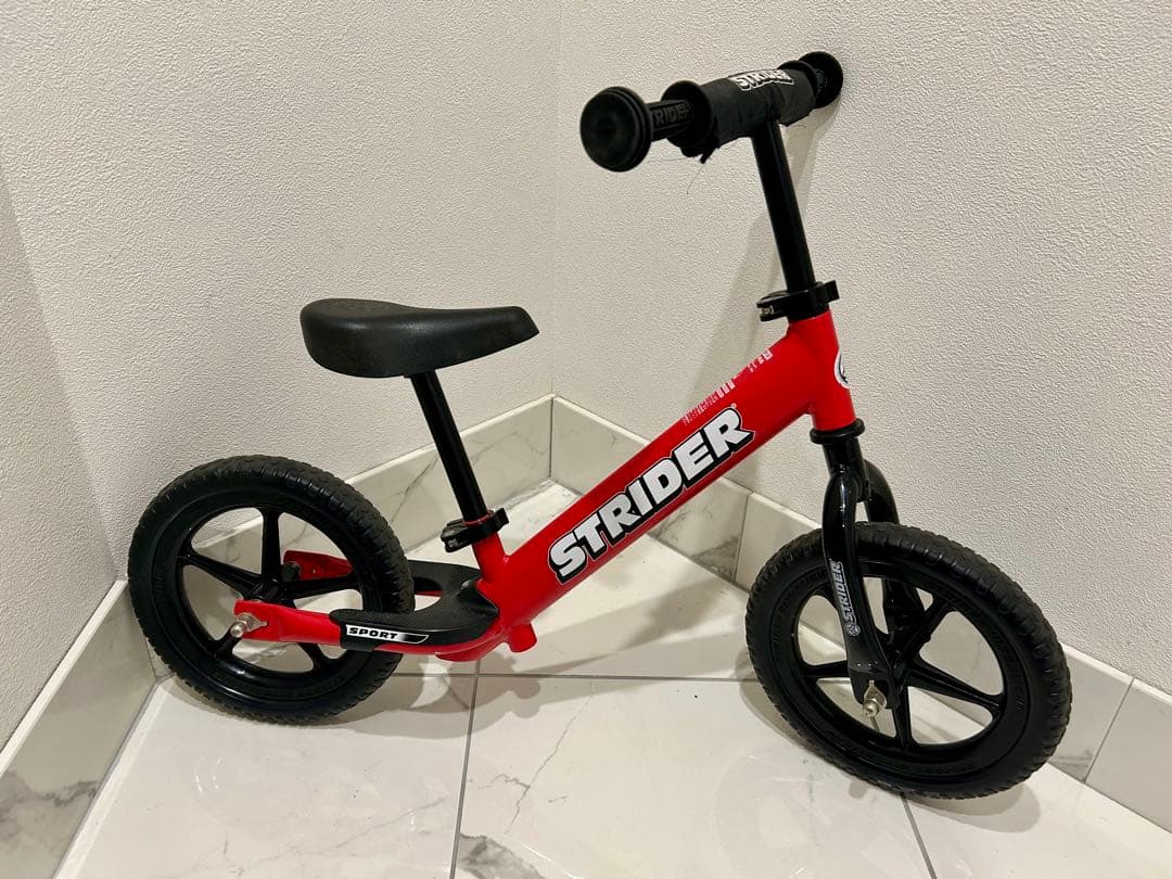 STRIDER バランスバイク 12インチ レッド