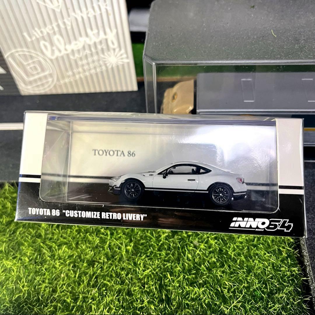 ミニカー 1/64 inno AE86 カスタマイズカラー　未開封