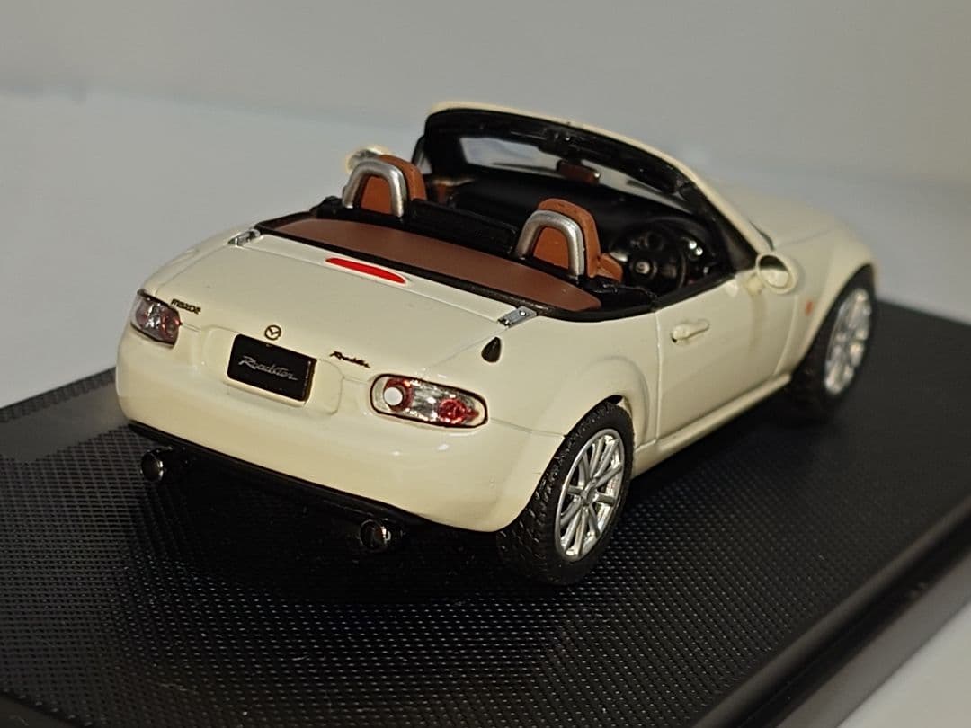 エブロ マツダ NCロードスター 1/43 ミニカー マーブルホワイト