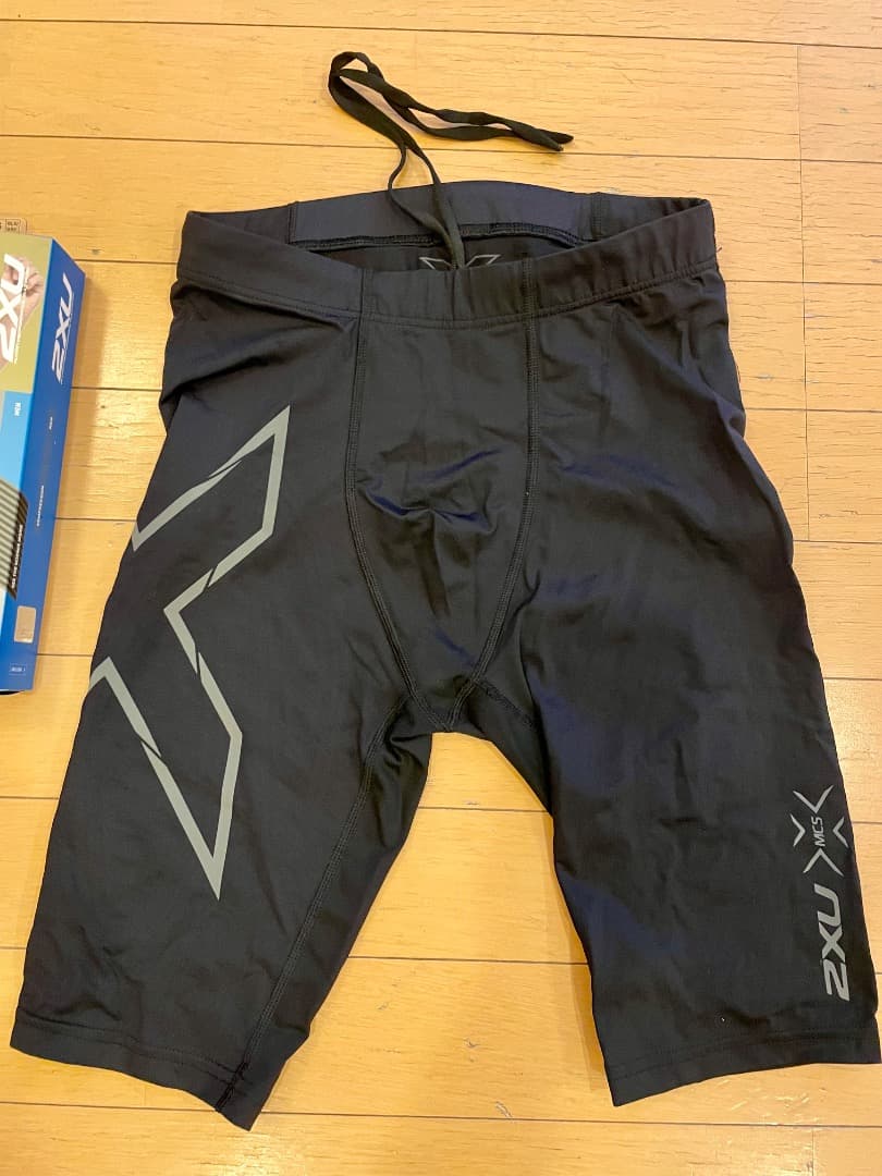 あらた)2XU ハーフタイツ　黒／メンズS (箱付き) MA5331B