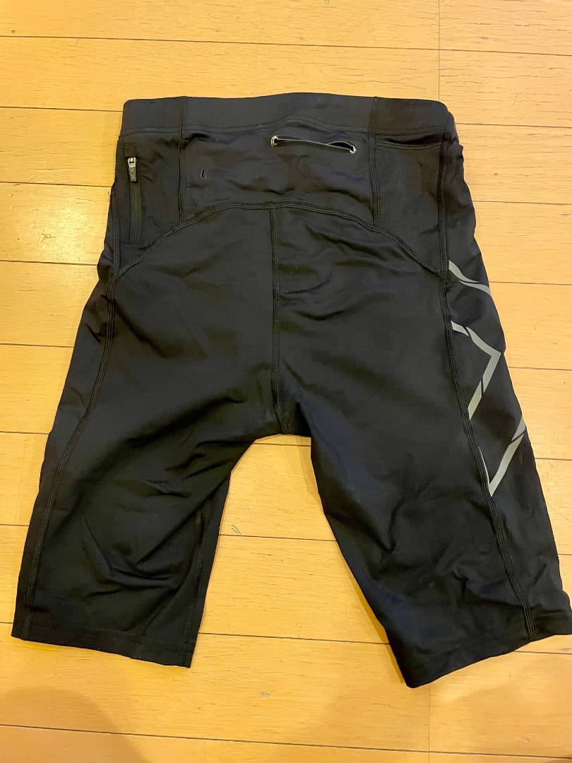 あらた)2XU ハーフタイツ　黒／メンズS (箱付き) MA5331B