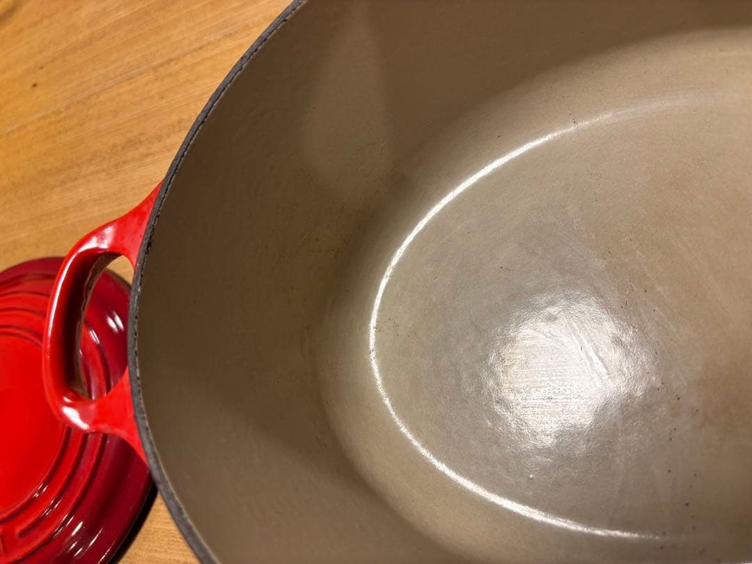 LE CREUSET ルクルーゼ　ココットオーバル　23cm レッド