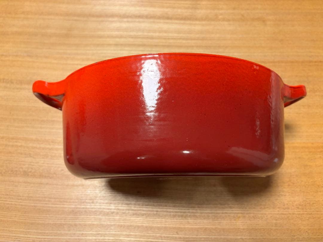 LE CREUSET ルクルーゼ　ココットオーバル　23cm レッド
