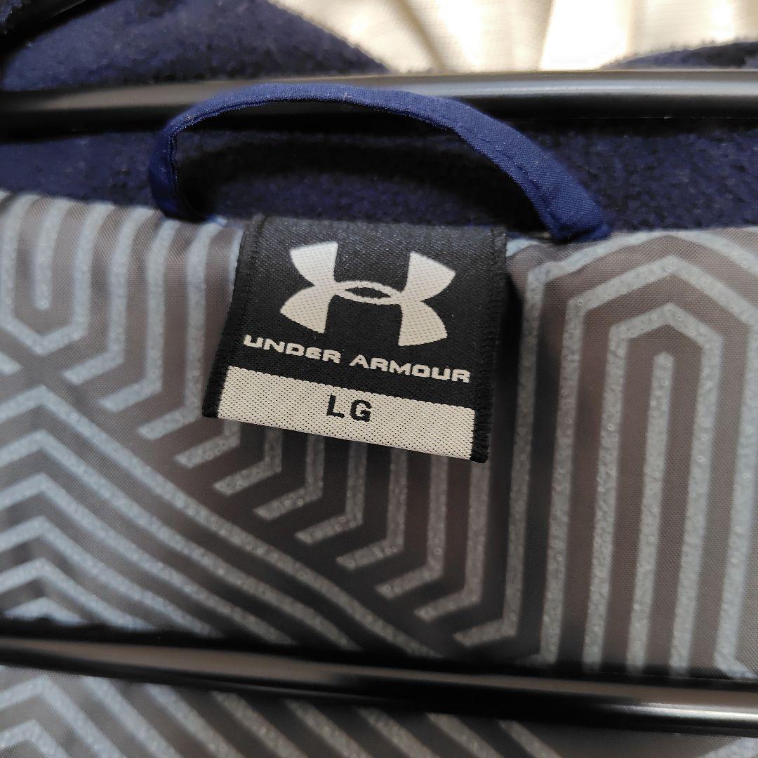 Under Armour ネイビー ハーフコート