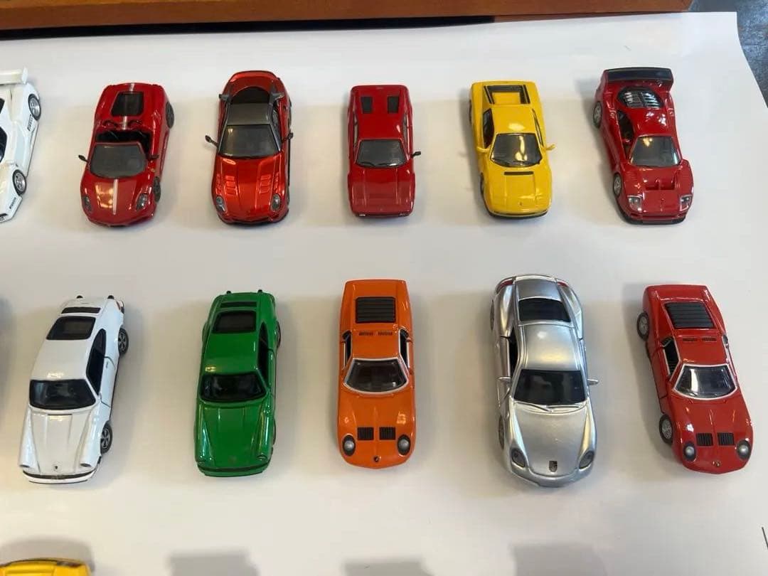 トミカ等、ミニカー 30台　フェラーリ、ランボ、ポルシェ