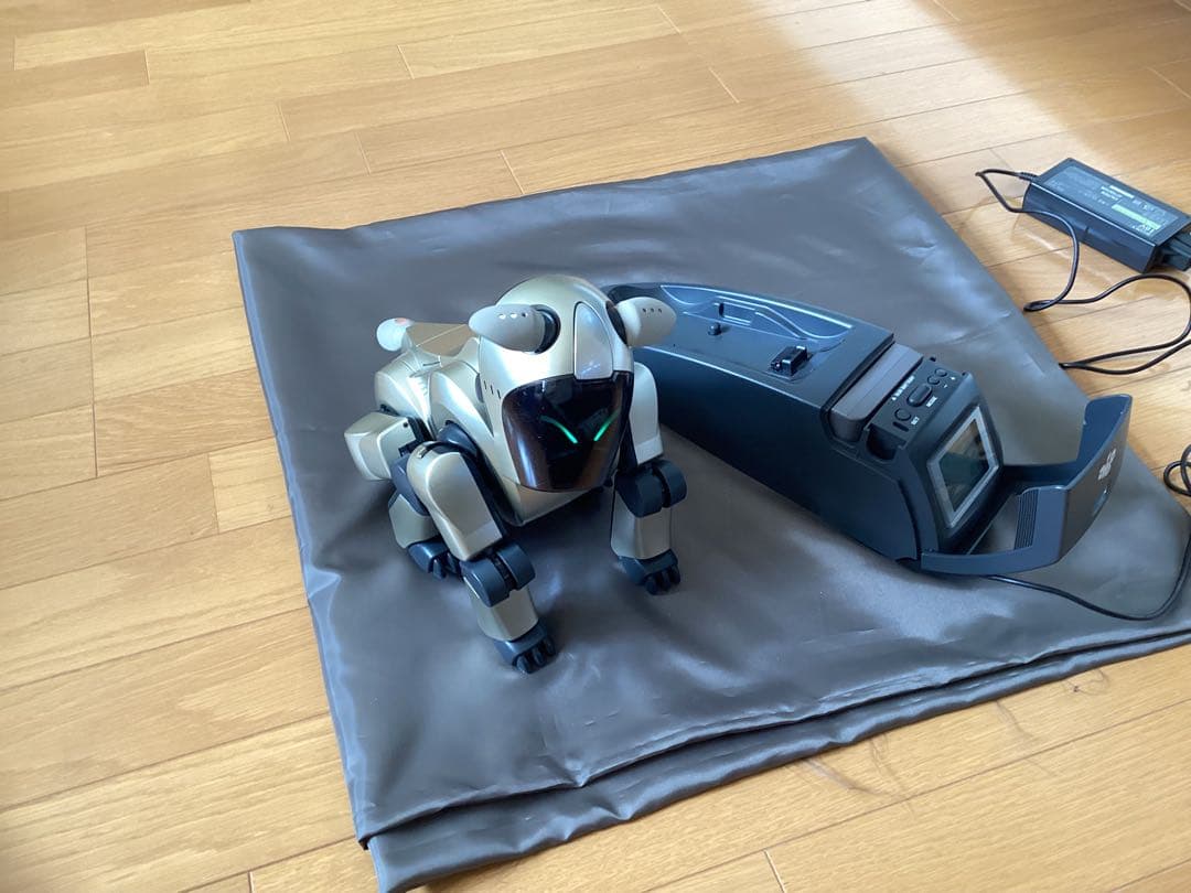 AIBO（ERS-210）ゴールド