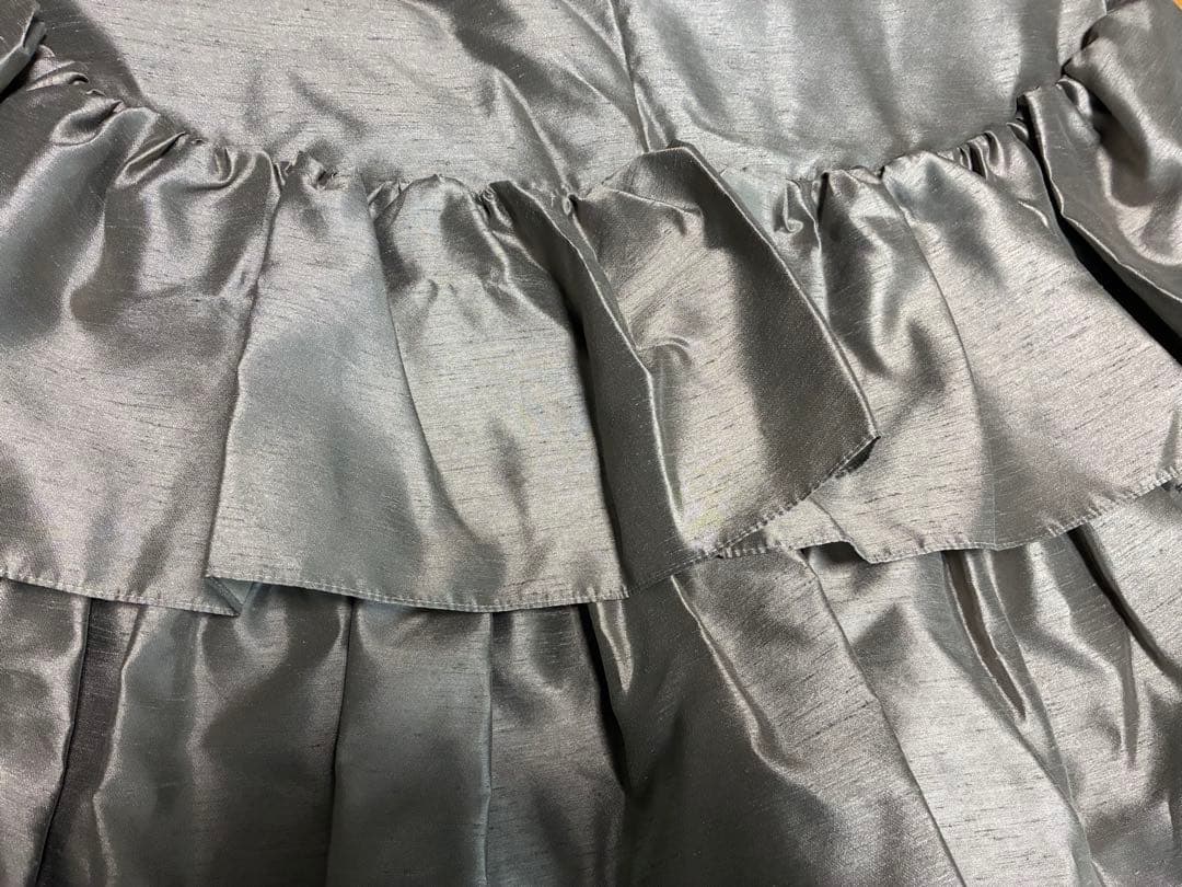 【新春sale】グレー 3段フリル ノースリーブドレス　L〜LL