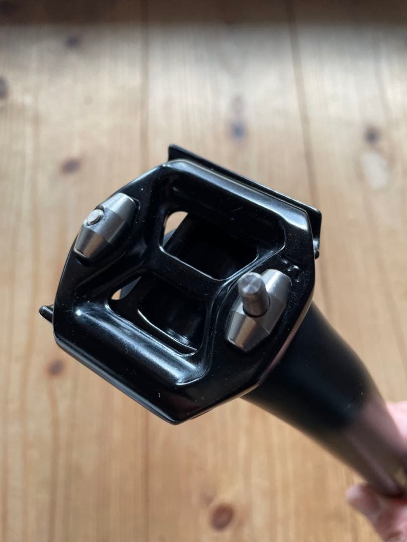 focus izalcomax カーボン　シートポスト　フォーカス　純正
