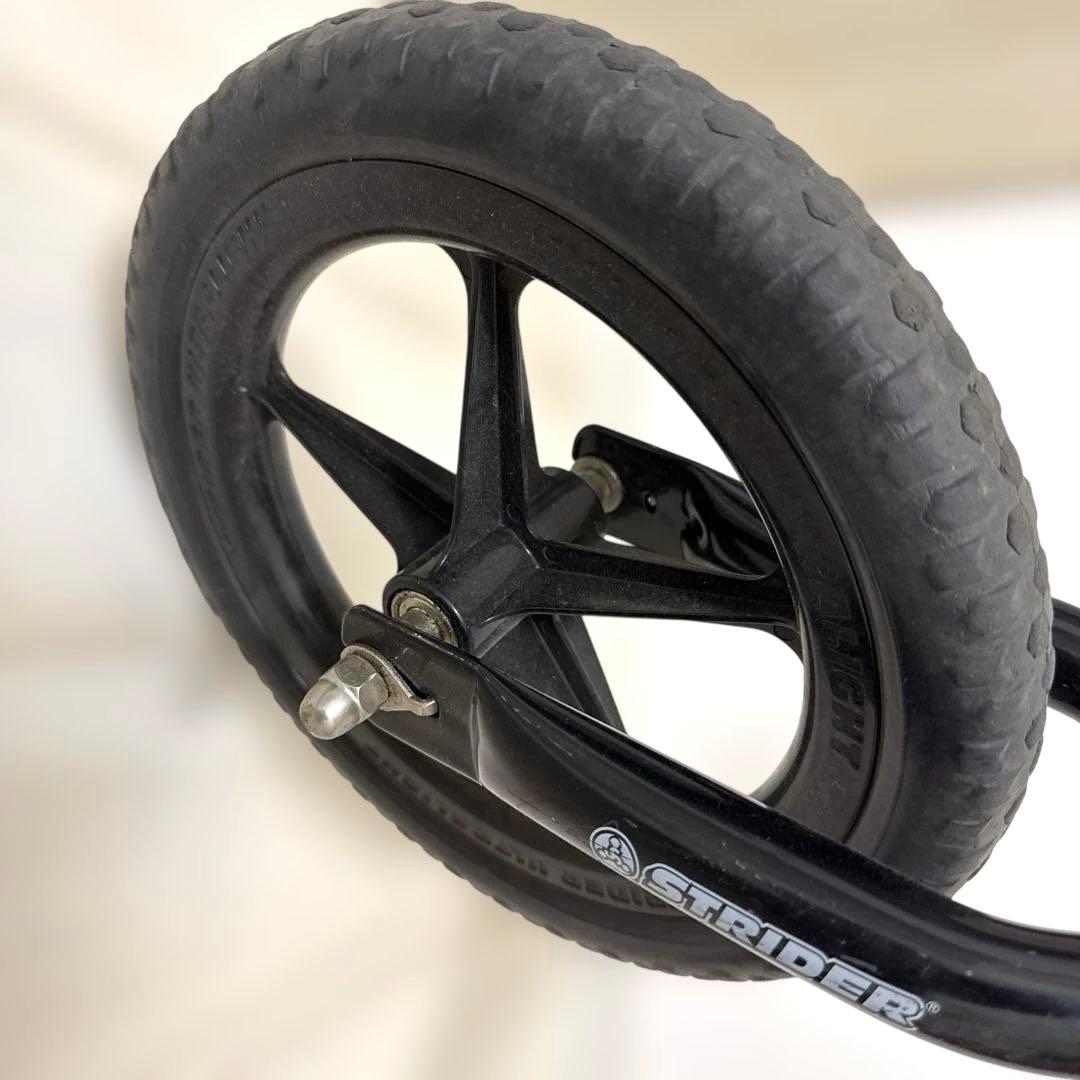 ストライダー　STRIDER スポーツモデル　レッド　12インチ スタンド付