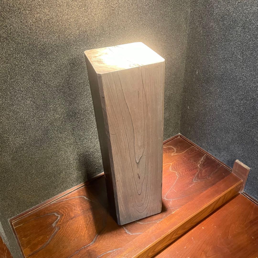 欅　けやき　古材　大黒柱　古民家 インテリアディスプレイに　24cm×24cm