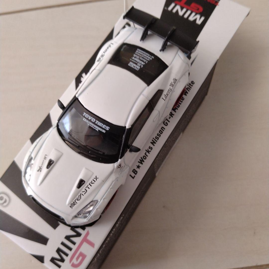 mini gt LB★Works Nissan GT-R LBWK