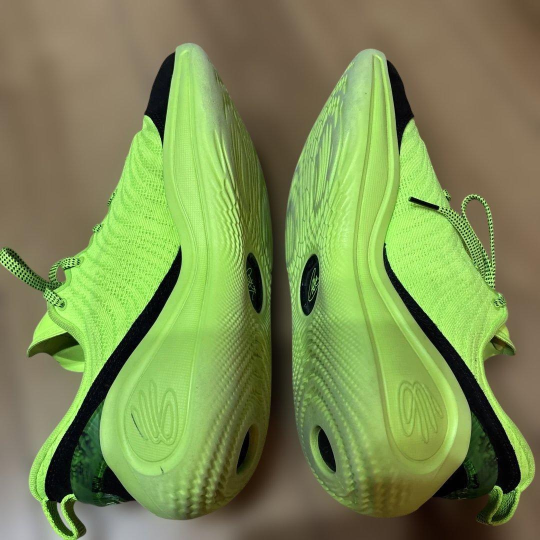 シューズ(男性用) Under Armour Curry Flow 12 28.5cm
