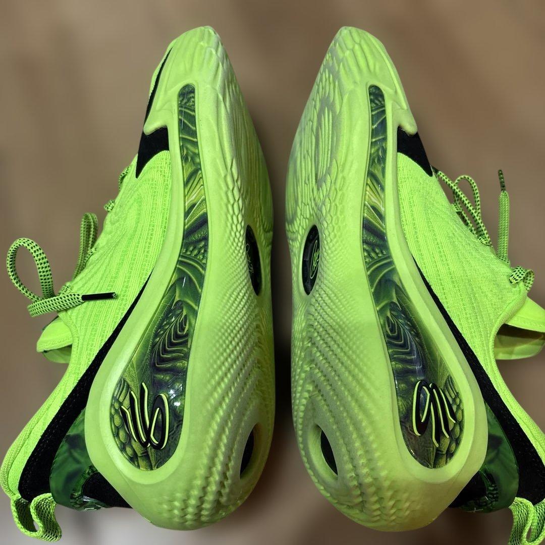 シューズ(男性用) Under Armour Curry Flow 12 28.5cm