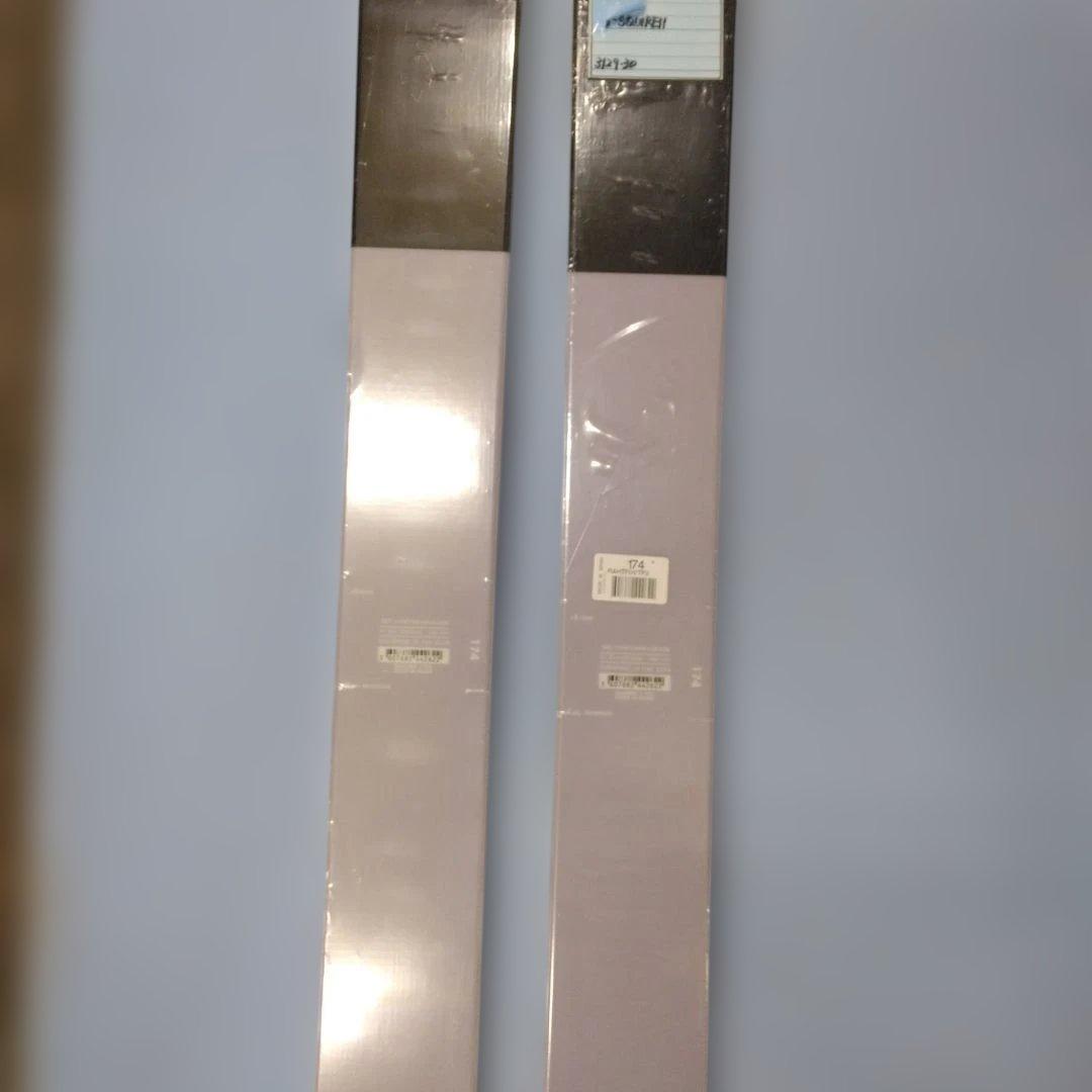 ROSSIGNOL SCRATCH、174cm、120/86/110、未使用新品