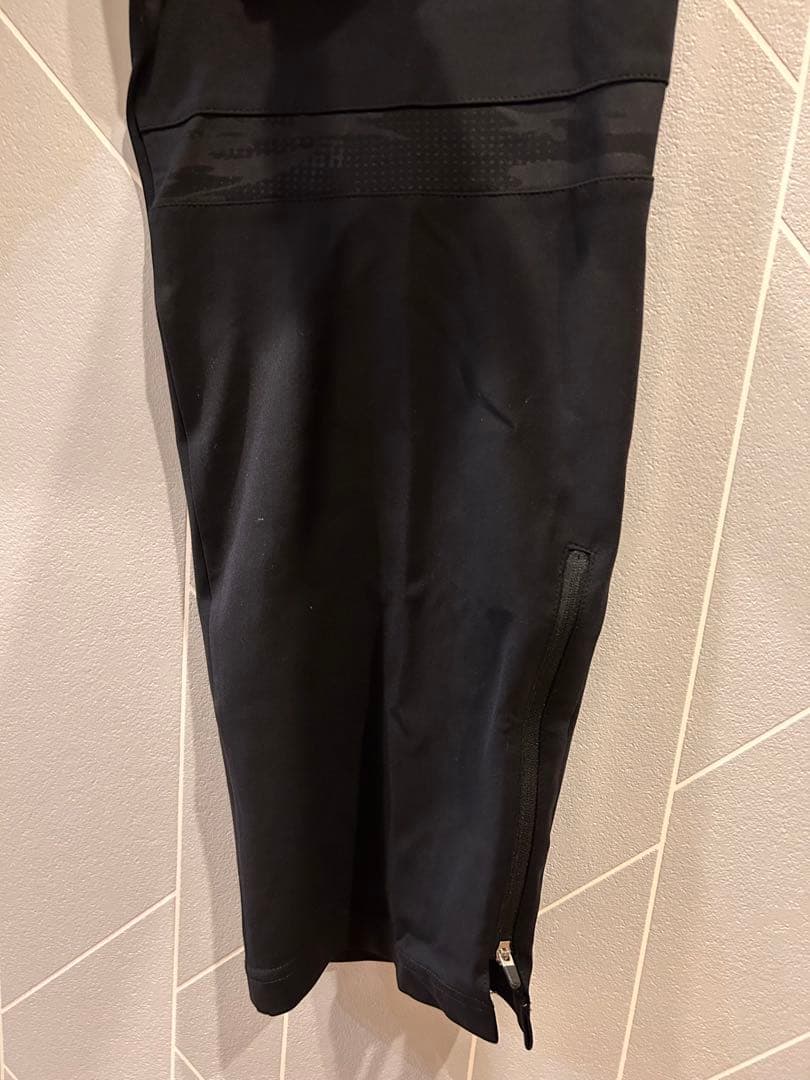 【新品未使用】YONEX バドミントンパンツ Lサイズ 黒