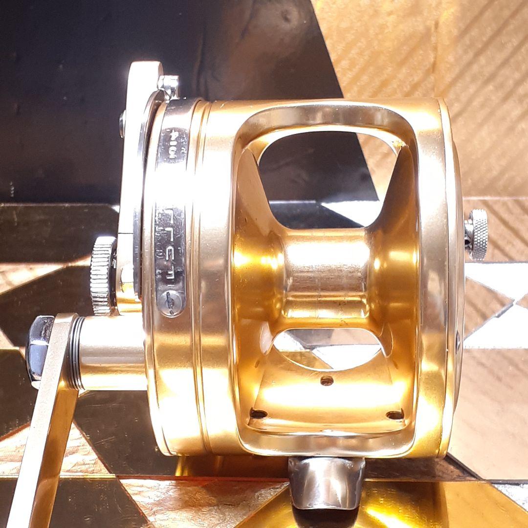 FINNOR 12-20 LIGHT トローリング ベイトリール ジギング 美品