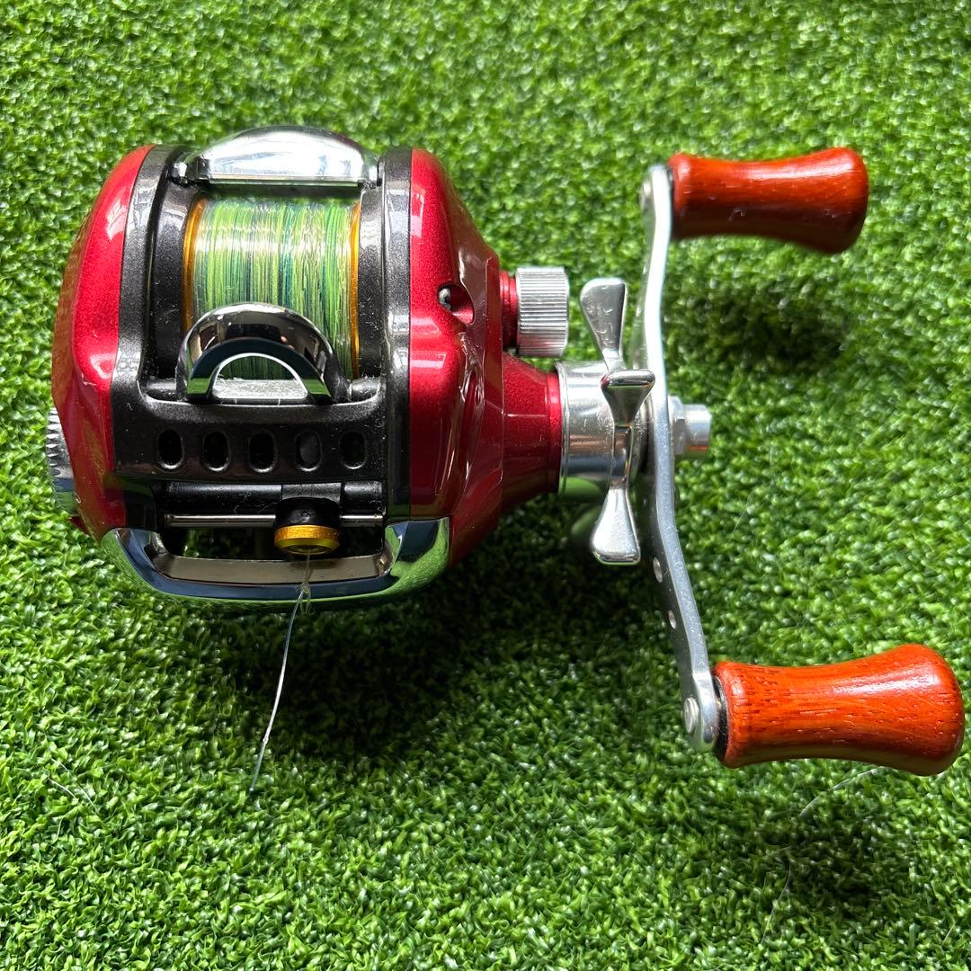 Daiwa SMAK Red Tune 10L ベイトリール