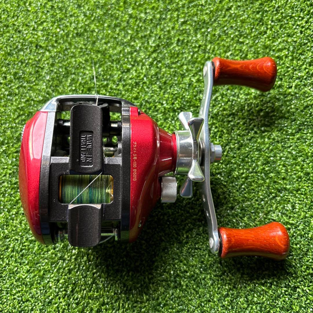 Daiwa SMAK Red Tune 10L ベイトリール
