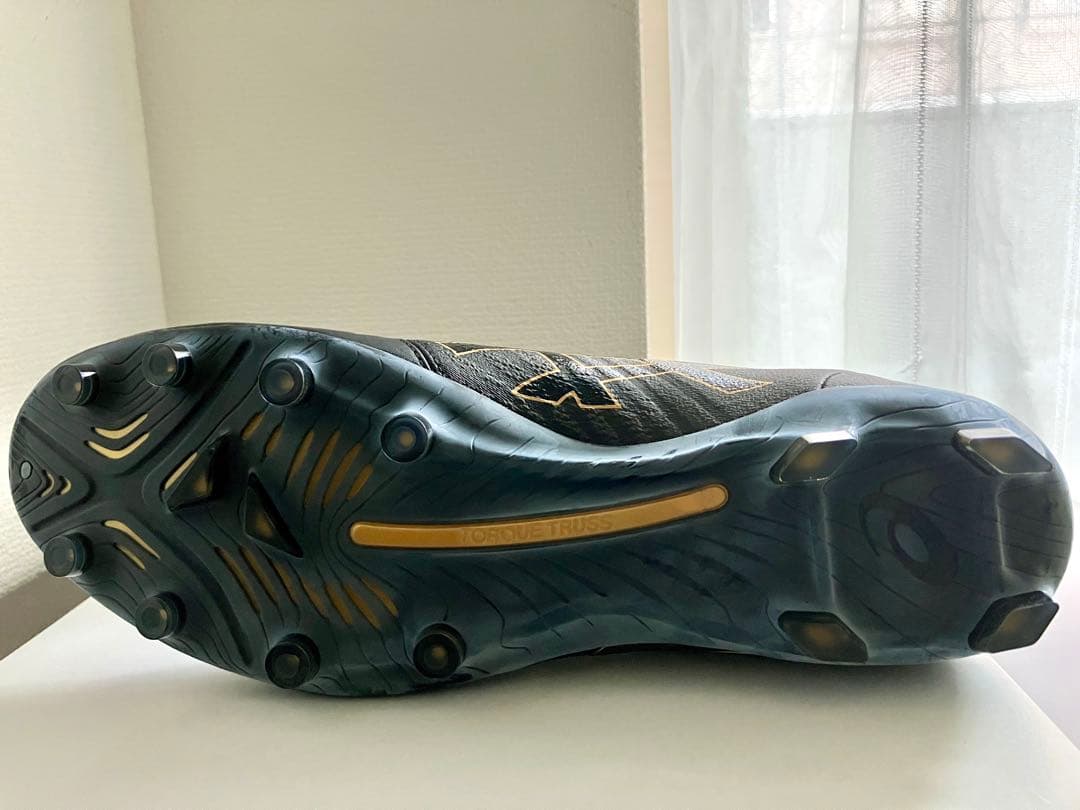 【新品・希少サイズ】ASICS サッカーシューズ ブラック/ゴールド29.0cm