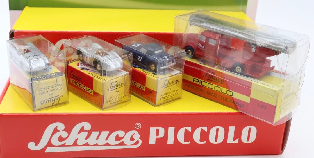 Schuco Piccolo display Setピッコロ4台紙製ディスプレイ