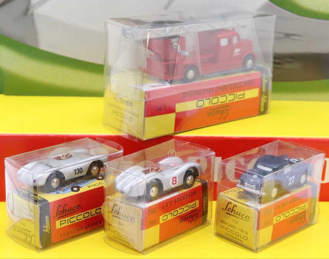 Schuco Piccolo display Setピッコロ4台紙製ディスプレイ