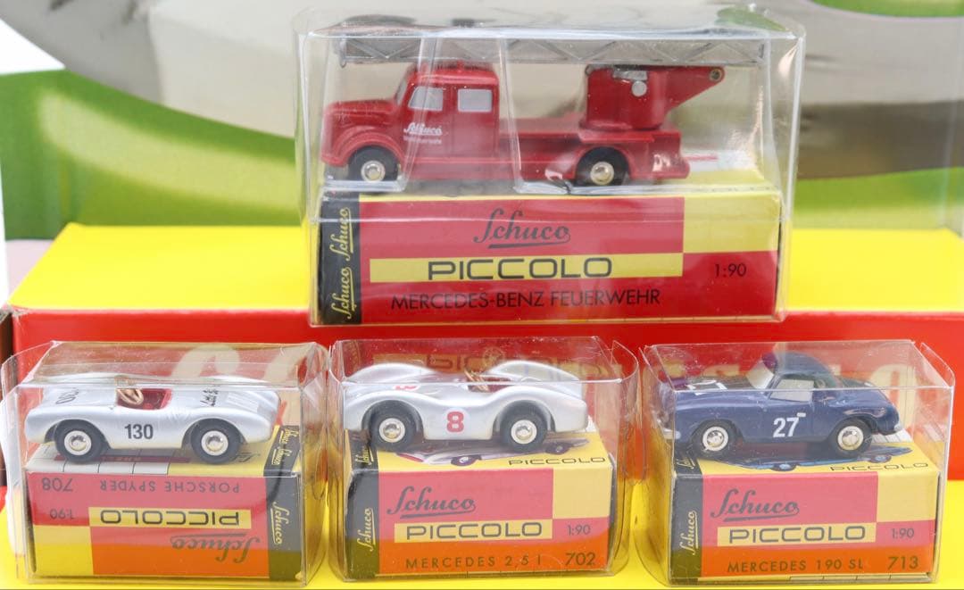 Schuco Piccolo display Setピッコロ4台紙製ディスプレイ