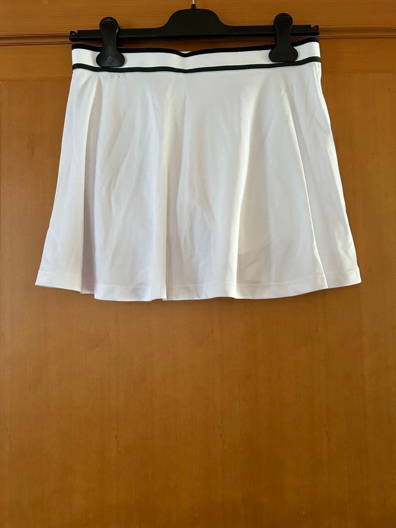 ビヨンボルグ  テニスウェア　白スコート　38サイズ　新品