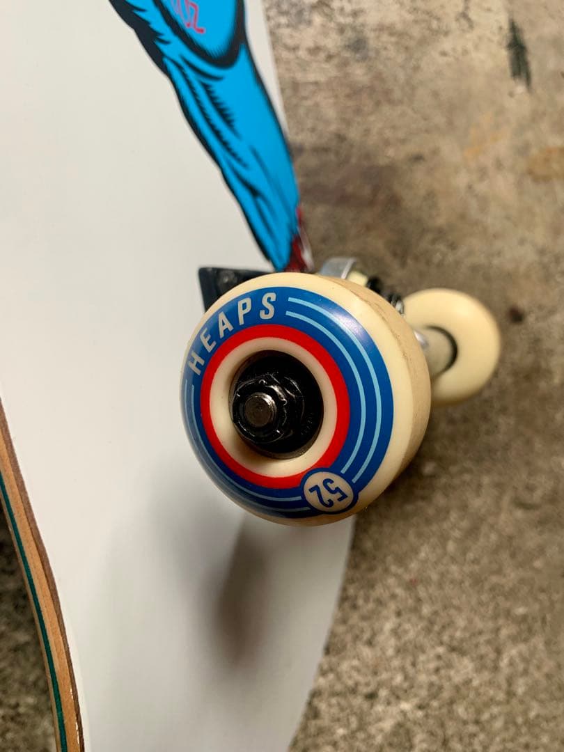 新品　未使用　Santa Cruz スケートボード 8.25 インチ スケボー