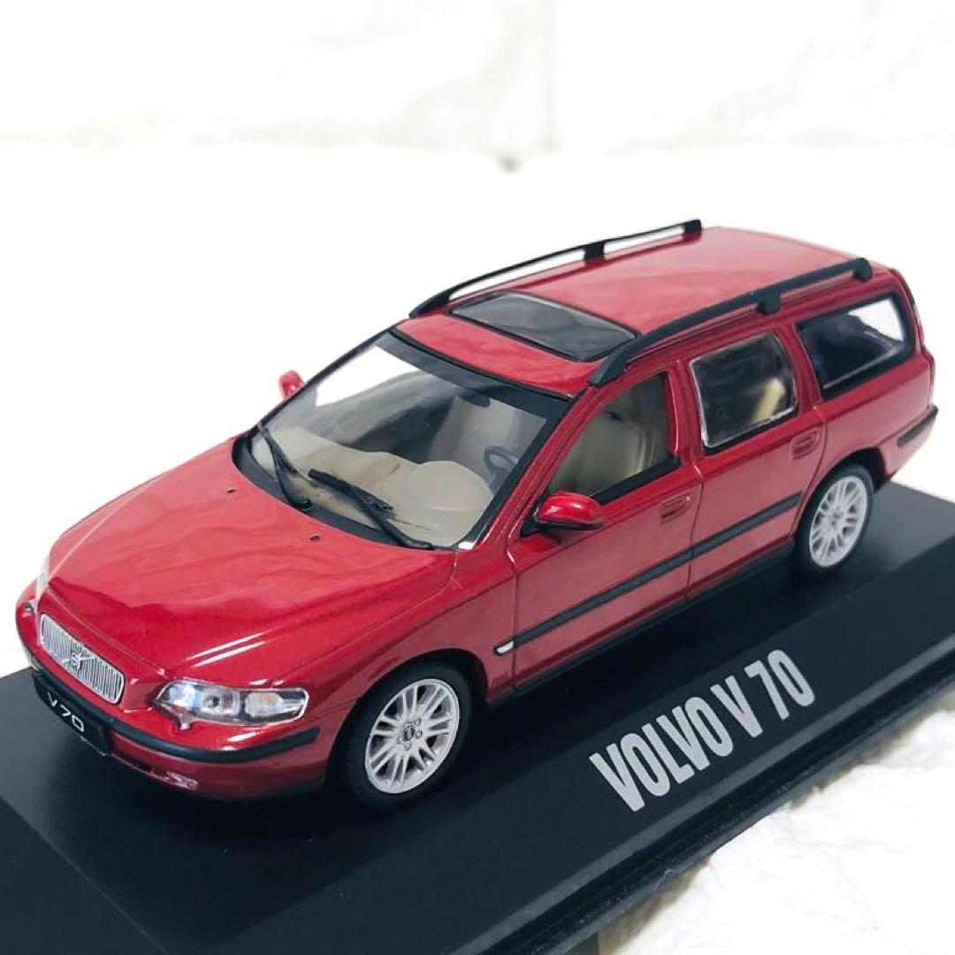 ✨新品✨レア✨VOLVO V70赤/レッド　ワゴン