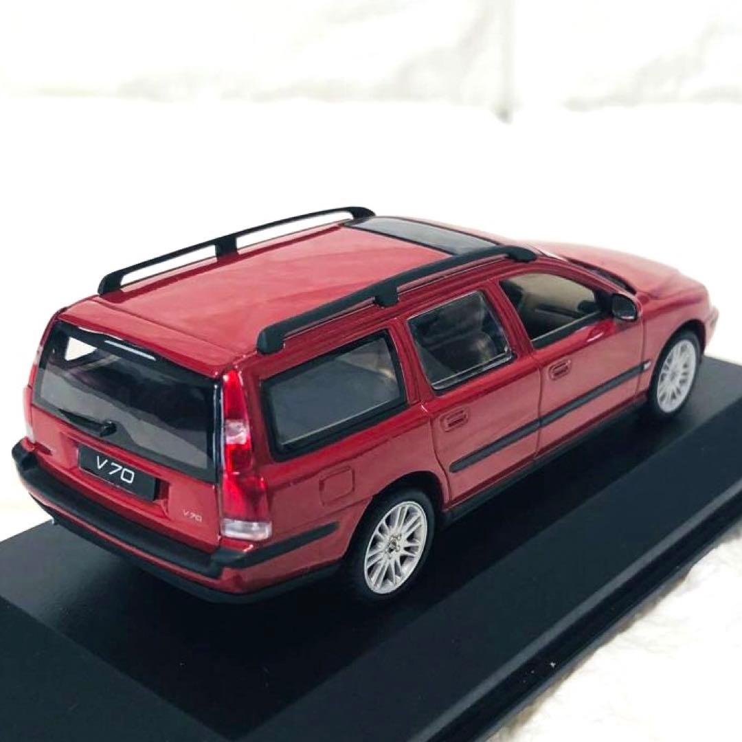 ✨新品✨レア✨VOLVO V70赤/レッド　ワゴン