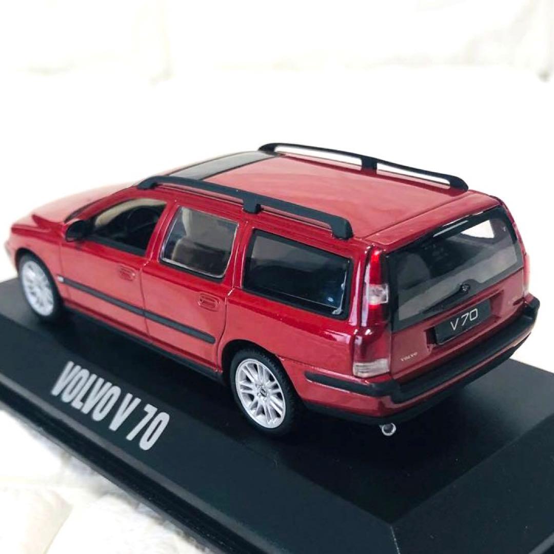 ✨新品✨レア✨VOLVO V70赤/レッド　ワゴン