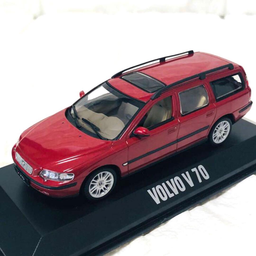 ✨新品✨レア✨VOLVO V70赤/レッド　ワゴン