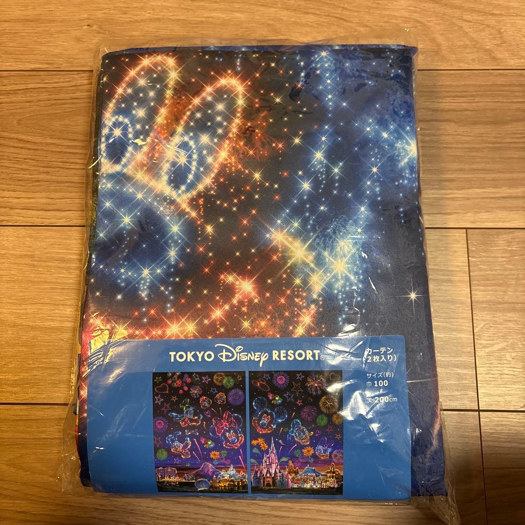 新品未使用 TOKYO DISNEY RESORT カーテン 2枚入り 花火